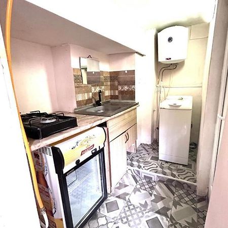 Booboo Flat In Italian Yard Apartman Tbiliszi Kültér fotó