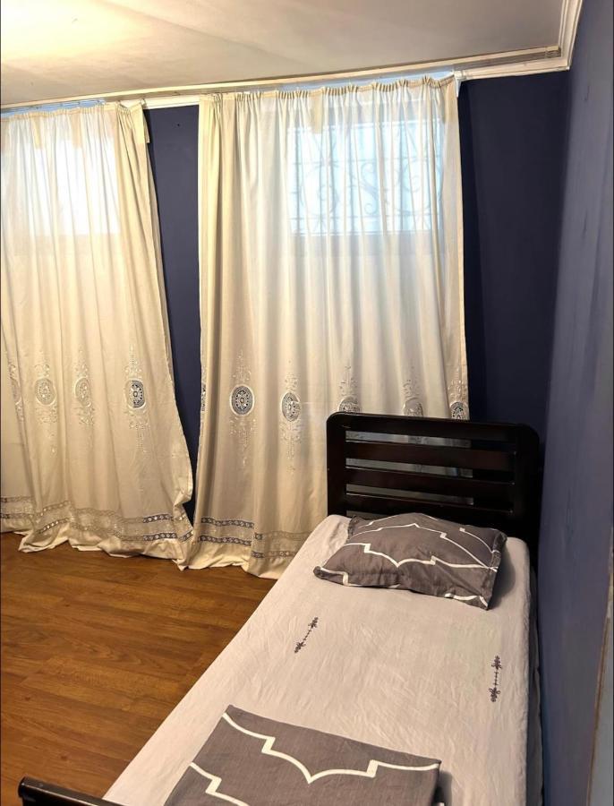 Booboo Flat In Italian Yard Apartman Tbiliszi Kültér fotó