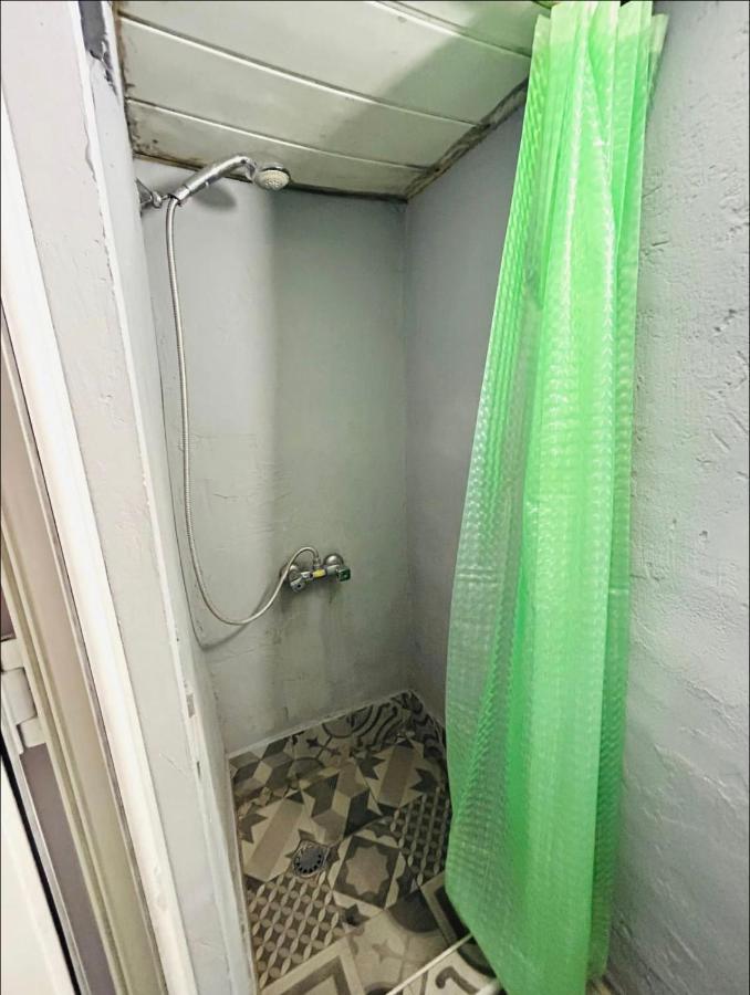 Booboo Flat In Italian Yard Apartman Tbiliszi Kültér fotó